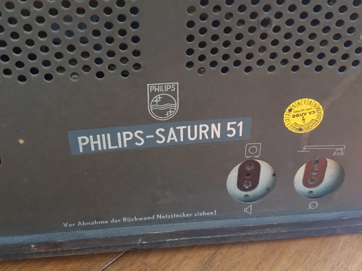 Nr. 44 Philips Saturn 51 BD612A-22 – Baujahr 1951/52 - Röhrenradio   20
