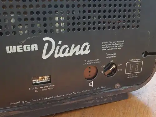 Nr. 52 Wega Radio Stuttgart – Typ 467W1 Diana – Baujahr 1951/52  - Röhrenradio  