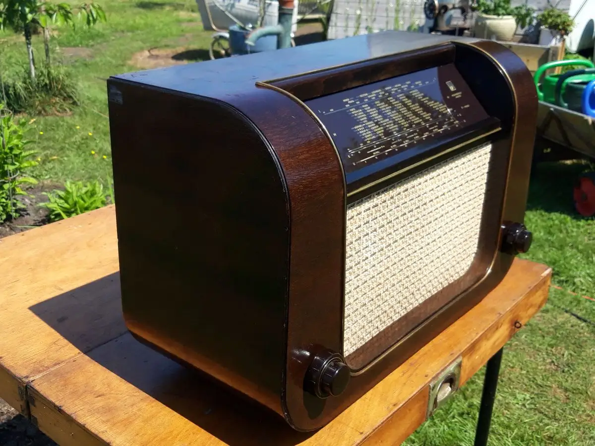 Nr. 52 Wega Radio Stuttgart – Typ 467W1 Diana – Baujahr 1951/52  - Röhrenradio   5