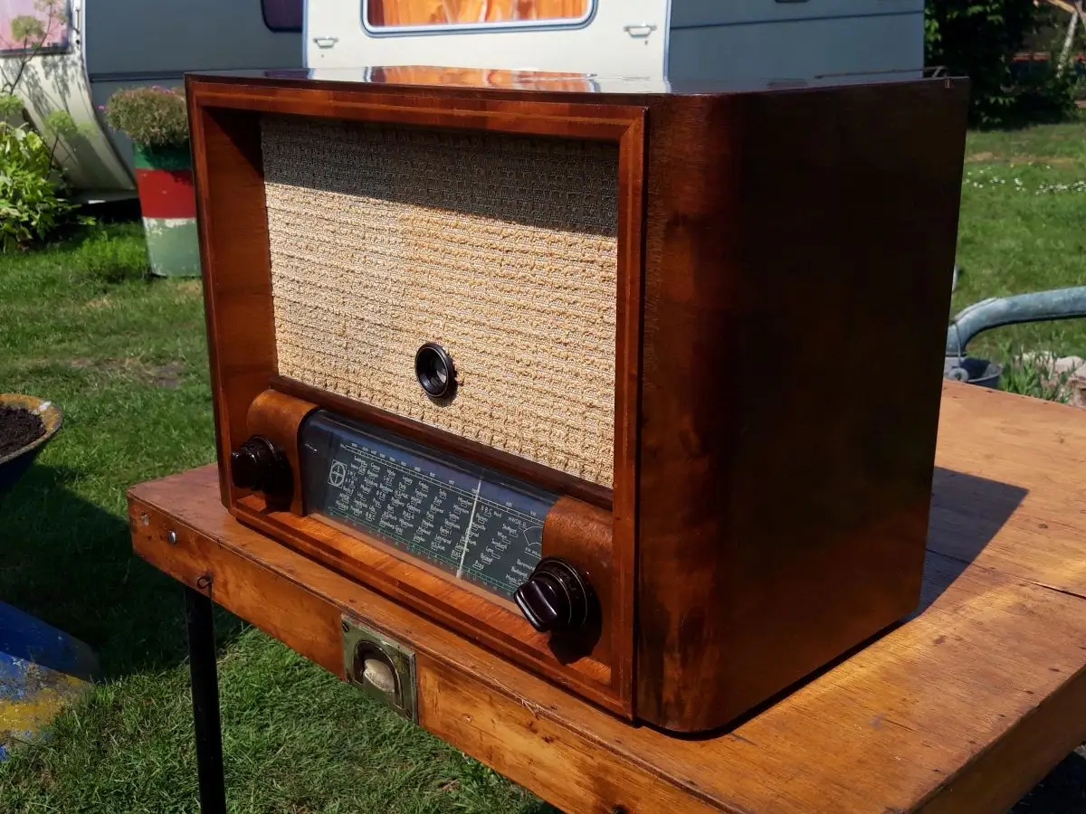 Nr. 66 Lembeck-Radio Atlantis LS660W – Baujahr 1949/50  - Röhrenradio   3