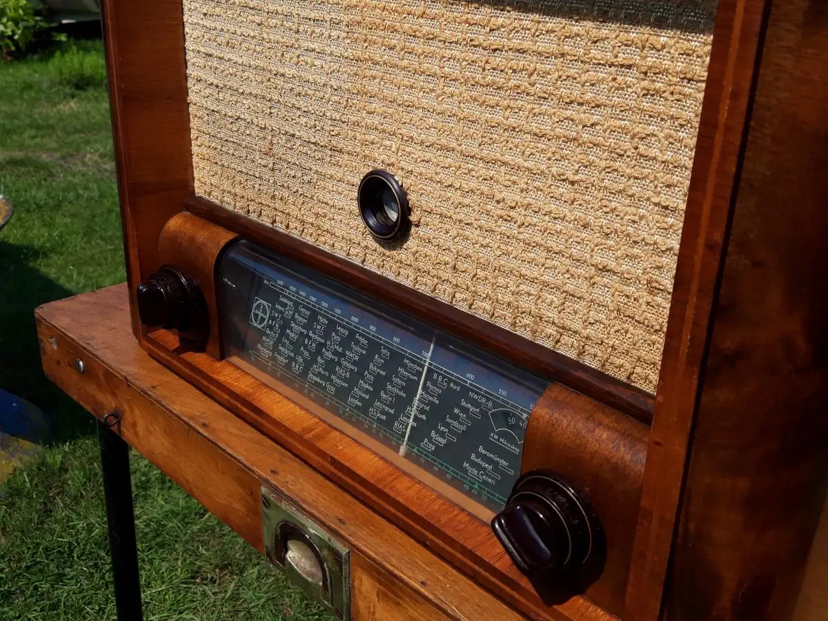 Nr. 66 Lembeck-Radio Atlantis LS660W – Baujahr 1949/50  - Röhrenradio   6