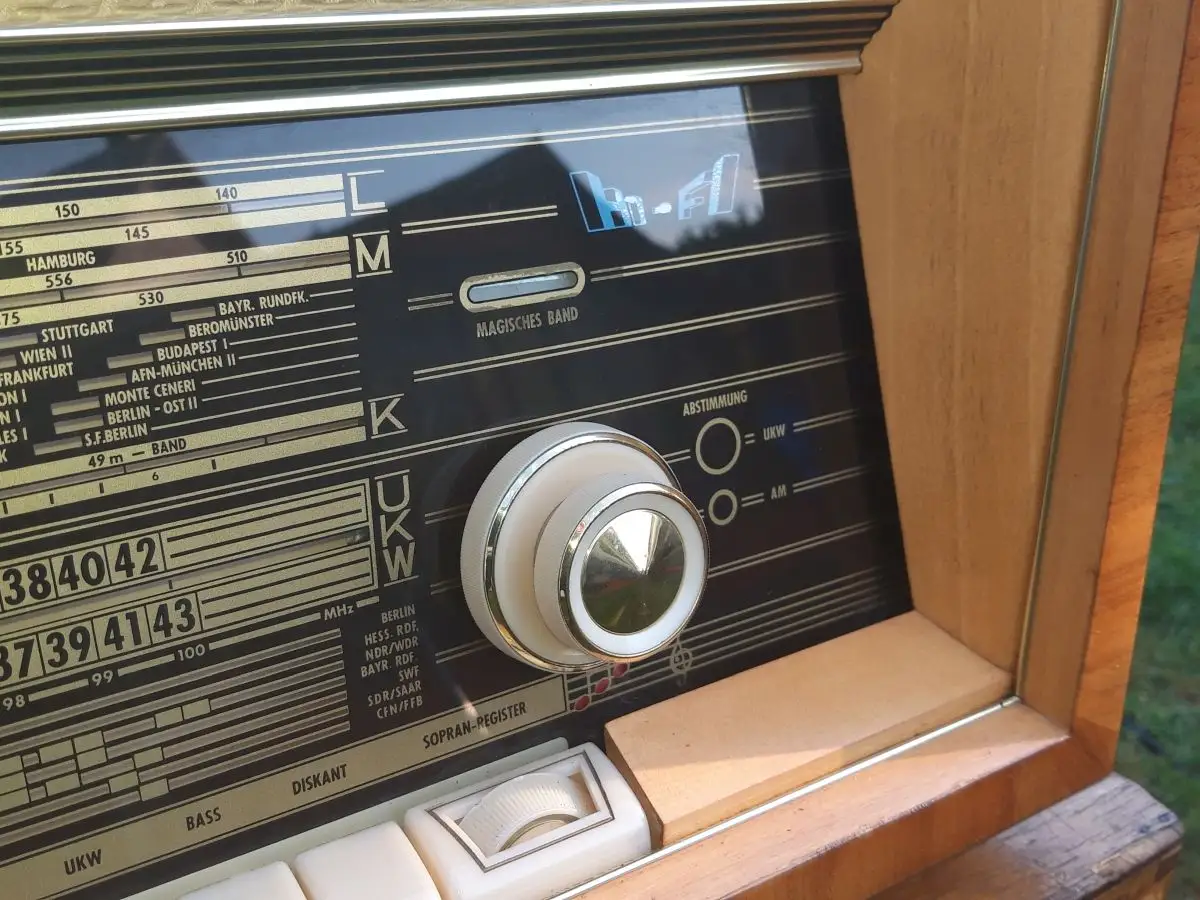 Nr. 70 Imperial Vollstereo-Super 609T – Baujahr 1960/61  - Röhrenradio   10