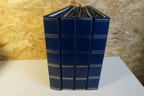 4 Briefe Alben blau groß mit 85 Hüllen schwarz (27499)