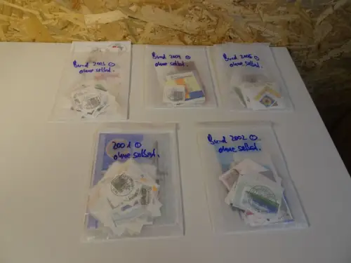 Bund 2001-2005 ohne Selbstklebende gestempelt komplett (25140)