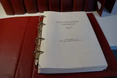 Liechtenstein Handbuch in 8 Ordnern (26866)