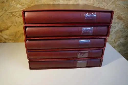 5 Lindner Binder rot mit Schuber leer (29889)