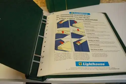 2 Leuchtturm Drehstabbinder grün mit Aufdruck Österreich (30541)