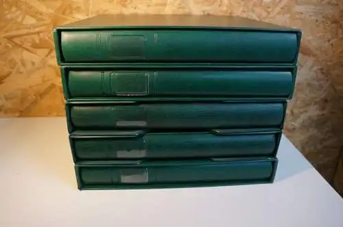 5 Lindner Binder grün mit Schuber leer (31513)