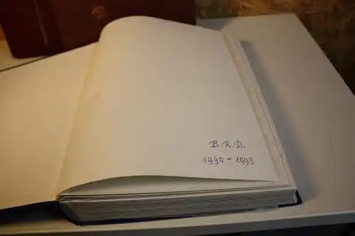 3 Einsteckbücher mit je 48 Seiten in verschiedenen Farben (32002)