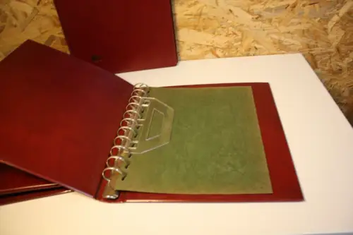 3 Safe Variant Alben in rot mit 35 Hüllen für ETB (32019)