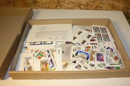 Bund / Berlin 80/90er Jahre lose aus Abo-Lieferungen (32059)