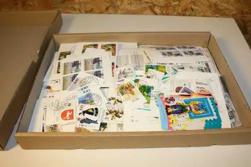Bund / Berlin 80/90er Jahre lose aus Abo-Lieferungen (32059)