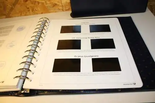 Dt. Post Deutschland Plus 2022-2023 falzlos inkl. Binder + Schuber (32094)