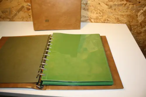 2 Safe Variant Alben in hellbraun mit Hüllen für ETB (32110)