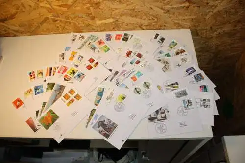 Bund Jahrgang 2020 FDC fast komplett ohne Selbstklebende (32253)