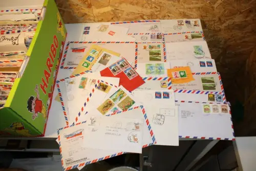 Lot mit Belegen Ausland im Karton (32329)