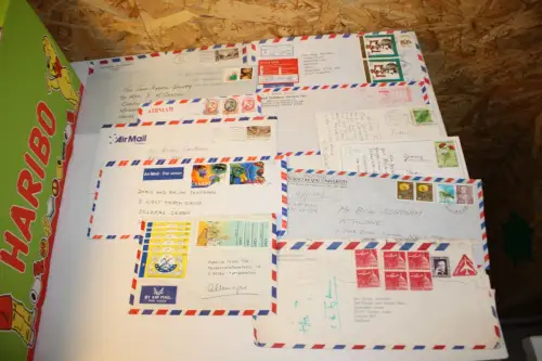 Lot mit Belegen Ausland im Karton (32329)