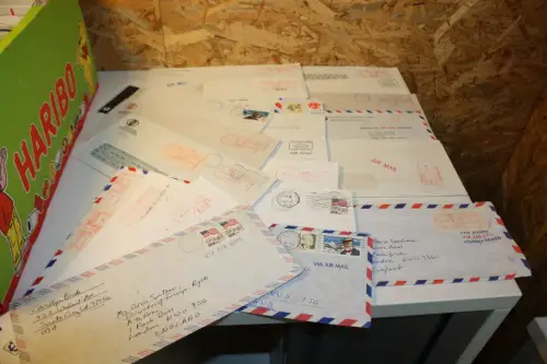 Lot mit Belegen Ausland im Karton (32329)