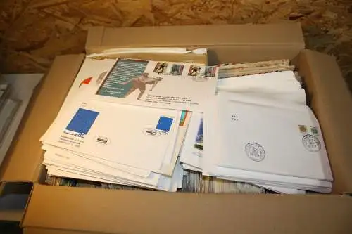 Türkei Karton mit mehreren hundert Belegen, FDC, Ganzsachen (32351)