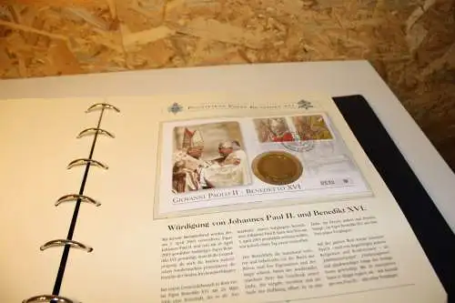 Vatikan 23 Numisbriefe in Album (32445)