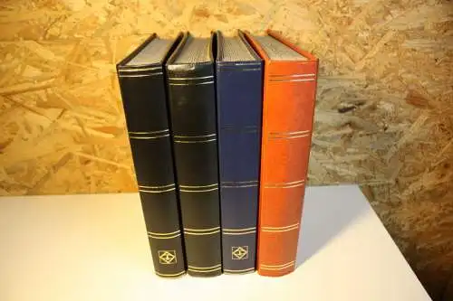 4 Einsteckbücher 60 Seiten in schwarz, verschiedene Farben (32560)