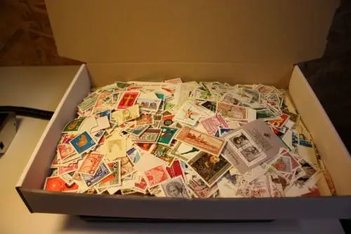 Alle Welt 1 kg lose Marken (32683)