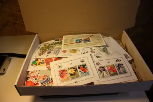 Alle Welt 1 kg lose Marken (32683)