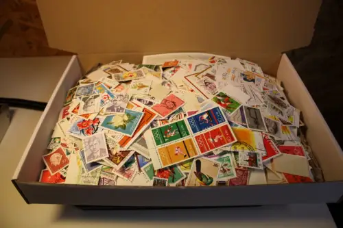 Alle Welt 1 kg lose Marken (32683)