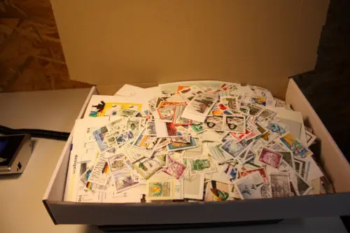 Alle Welt 1 kg lose Marken (32683)