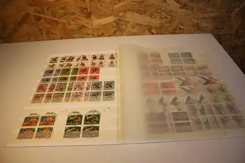 Bund 33 Viererblöcke gestempelt aus 1970-73 (32731H)