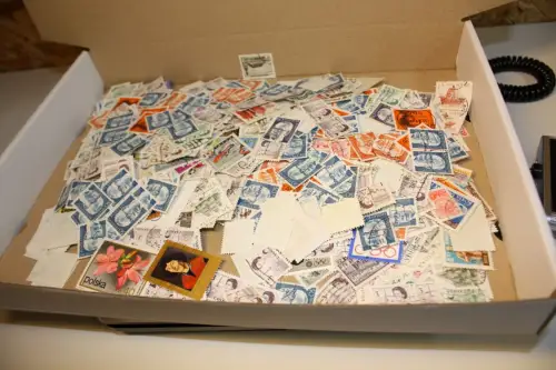 Alle Welt 1 kg lose Marken (32794)