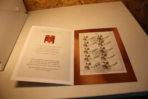 Papst Benedikt 2 Numisbriefe + 1 Folder (33323)