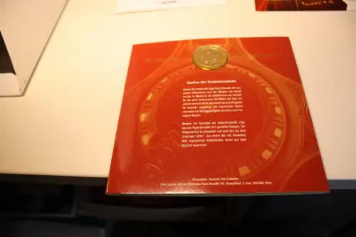 Papst Benedikt 2 Numisbriefe + 1 Folder (33323)