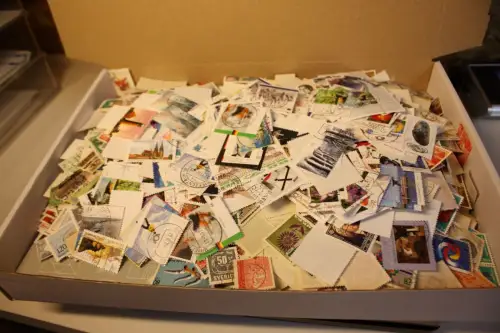 Alle Welt 1 kg lose Marken (33439)