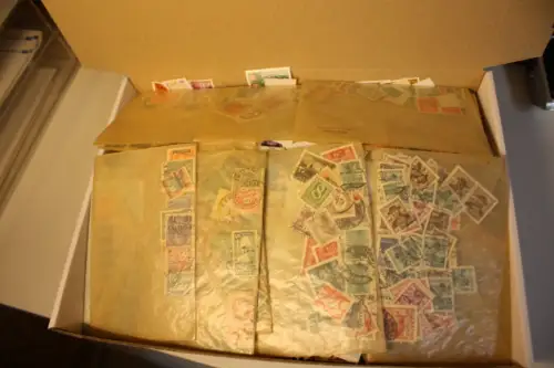 Alle Welt 1 kg lose Marken (33439)