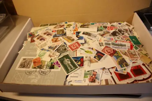 Alle Welt 1 kg lose Marken (33439)