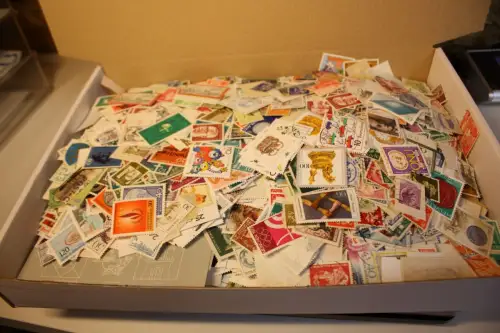 Alle Welt 1 kg lose Marken (33439)