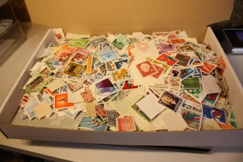 Alle Welt 1 kg lose Marken (33439)