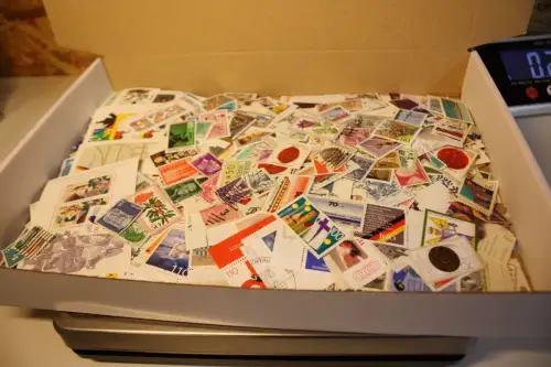 Alle Welt 1 kg lose Marken (33436)