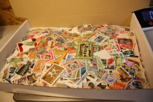 Alle Welt 1 kg lose Marken (33436)