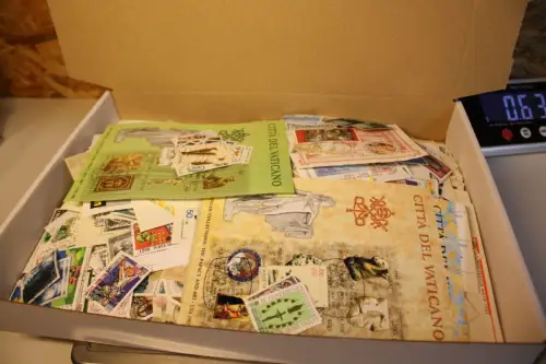 Alle Welt 1 kg lose Marken (33436)