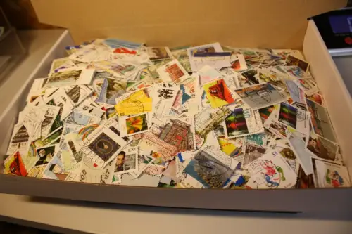 Alle Welt 1 kg lose Marken (33438)