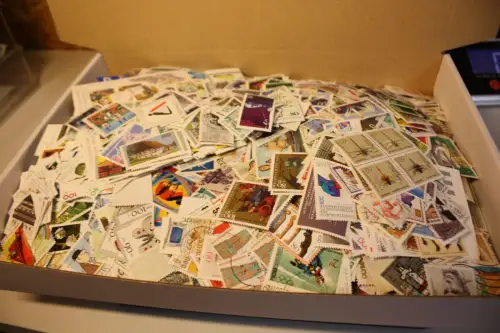 Alle Welt 1 kg lose Marken (33438)