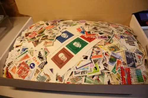 Alle Welt 1 kg lose Marken (33438)