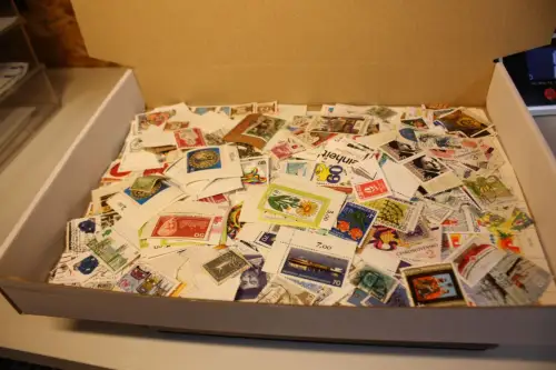 Alle Welt 1 kg lose Marken (33438)