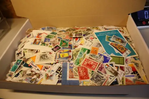 Alle Welt 1 kg lose Marken (33438)