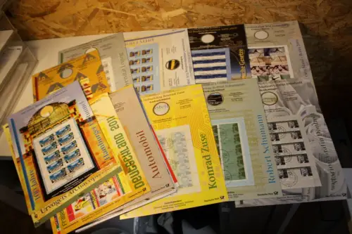100 Numisblätter ohne Münzen (33444)