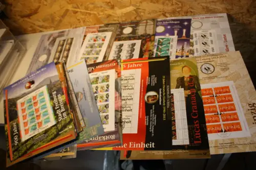 100 Numisblätter ohne Münzen (33444)