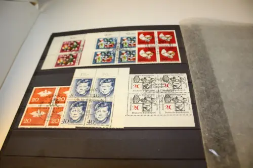 Bund 30 verschiedene Viererblöcke gestempelt aus 1964 (33485H)