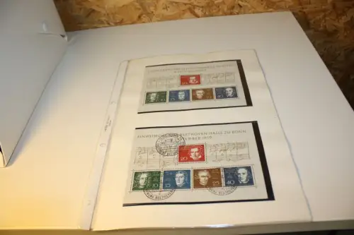 Bund Lot mit 11 Stück Block 2 postfrisch / gestempelt / FDC (33488H)